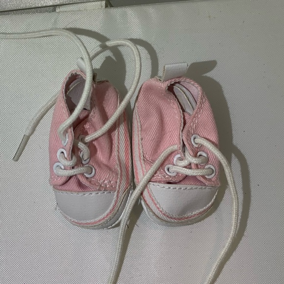 GUC / EUC Vintage retired Pink Sneakers fit American Girl Doll - Picture 2 of 9